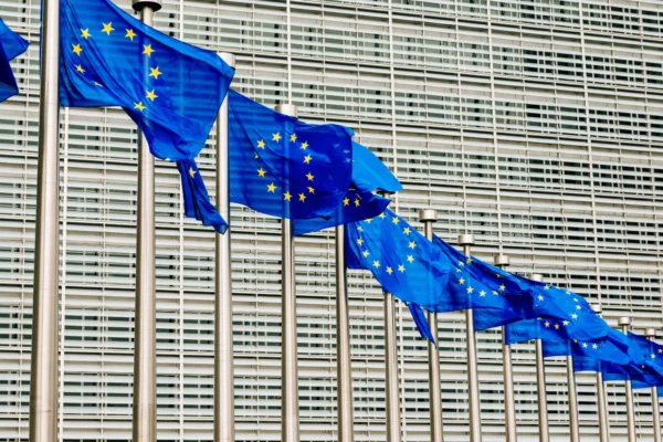 Europska komisija pokrenula postupke protiv 27 zemalja članica zbog neprenošenja ključnih direktiva