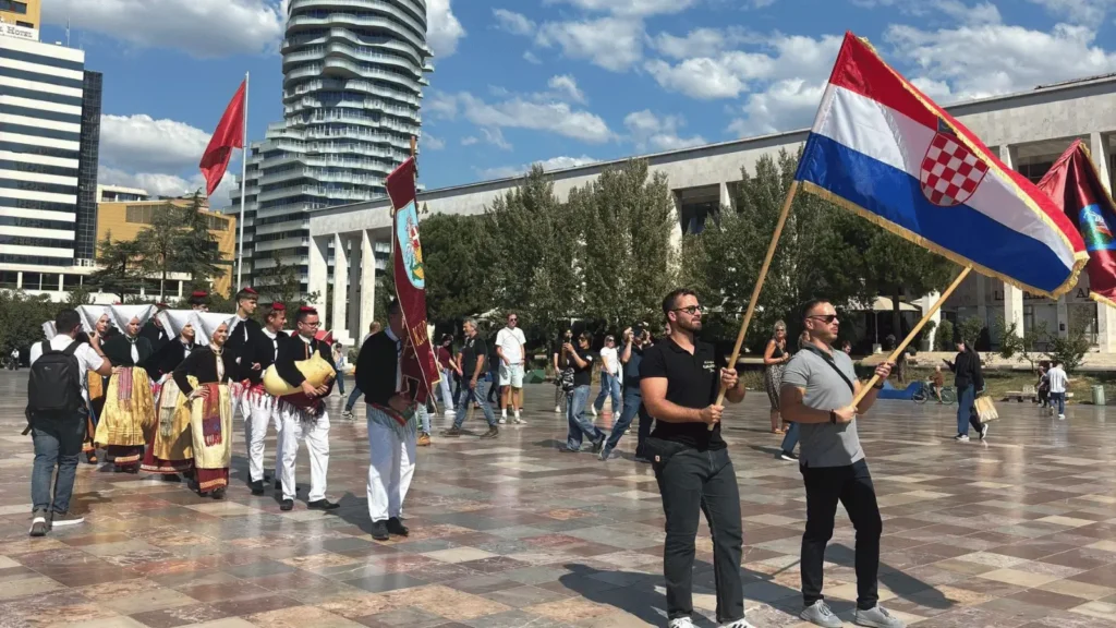 Grad Pag u Tirani Kultura Paga u Albaniji (2)