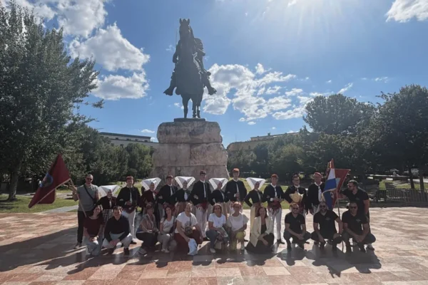 Grad Pag u Tirani Kultura Paga u Albaniji (2)