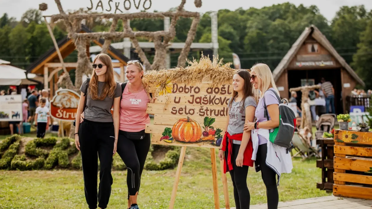 Štrudlafest 2026 u Jaškovu kraj Ozlja s programom, štrudlama i brojnim posjetiteljima