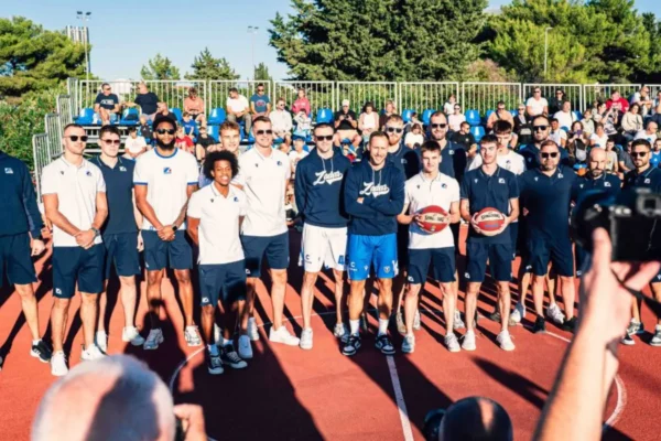 Košarkaški klub Zadar predstavio nove dresove za sezonu 2026.2027.
