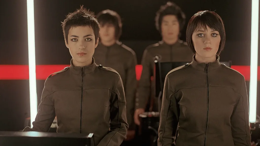 Članovi britanskog elektroničkog sastava Ladytron