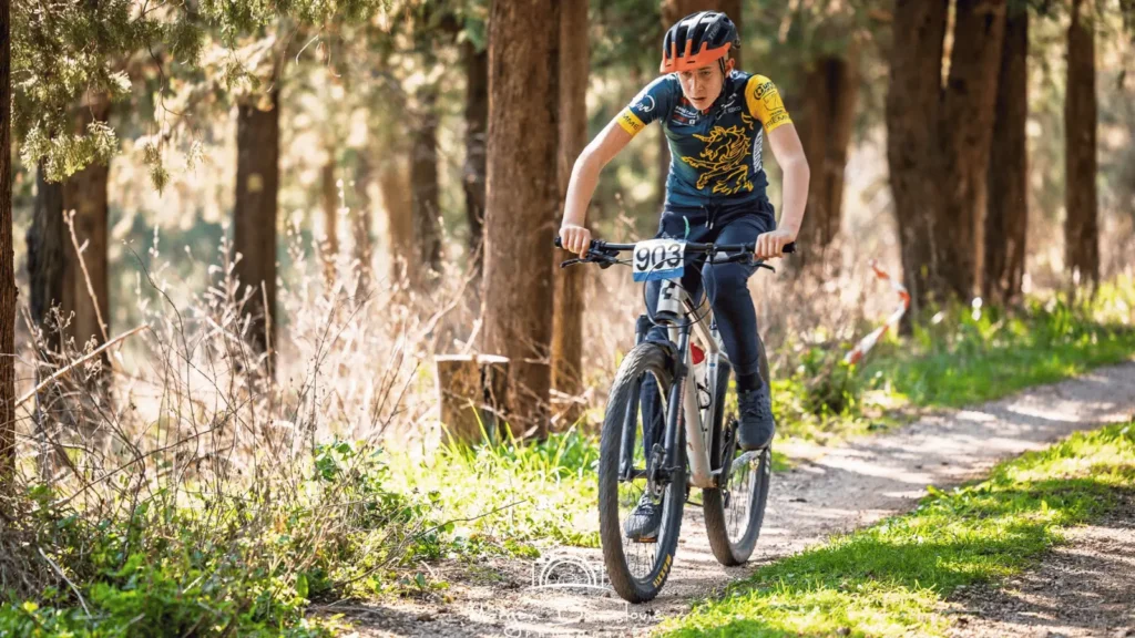 MTB škola biciklizma BBK Pakoštane za djecu i mlade tijekom treninga brdskog biciklizma