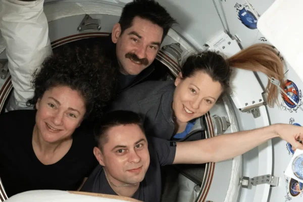Expedition 75 posada