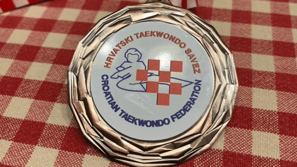 Luana Lleshi medalja