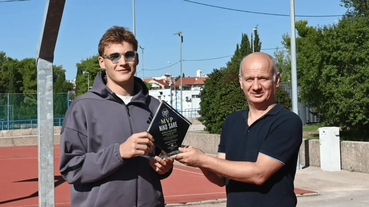 Niko Šare najbolji mladi igrač