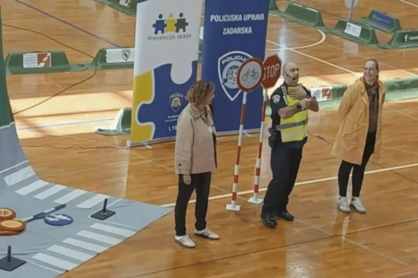 Program Poštujte naše znakove poličnik