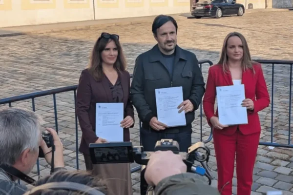 Zahtjevi Vladi Dosta je nameta