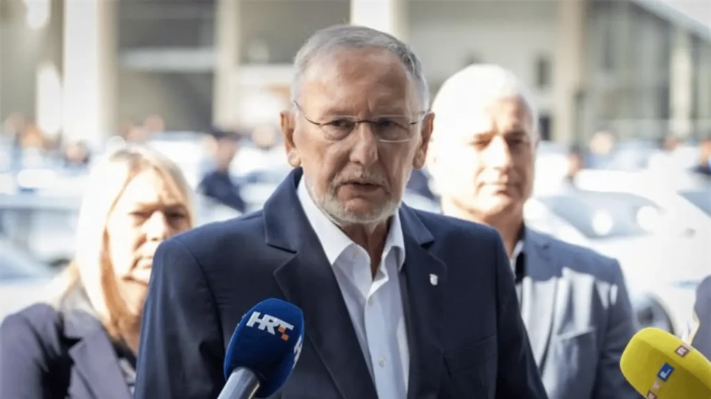 primopredaja vozila policija